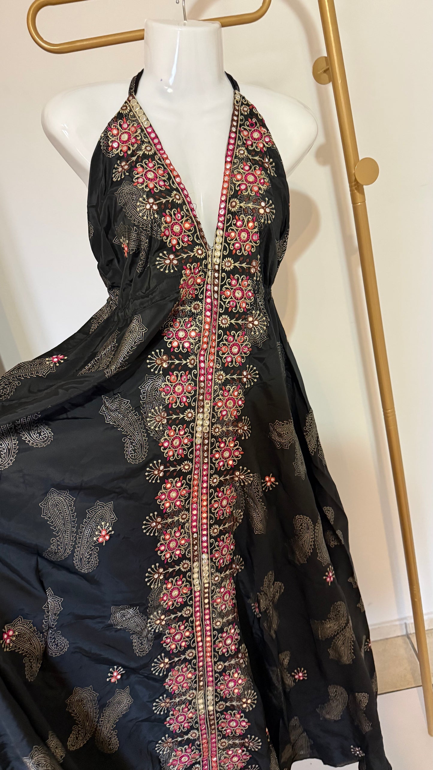 #color_negro_rosado_maxi