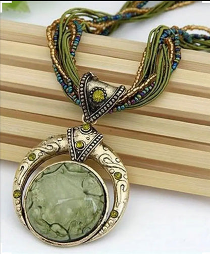 Collar Aarya – Energía y equilibrio