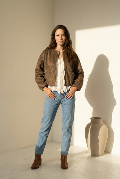 Bomber Kavya – Cacao Bordado